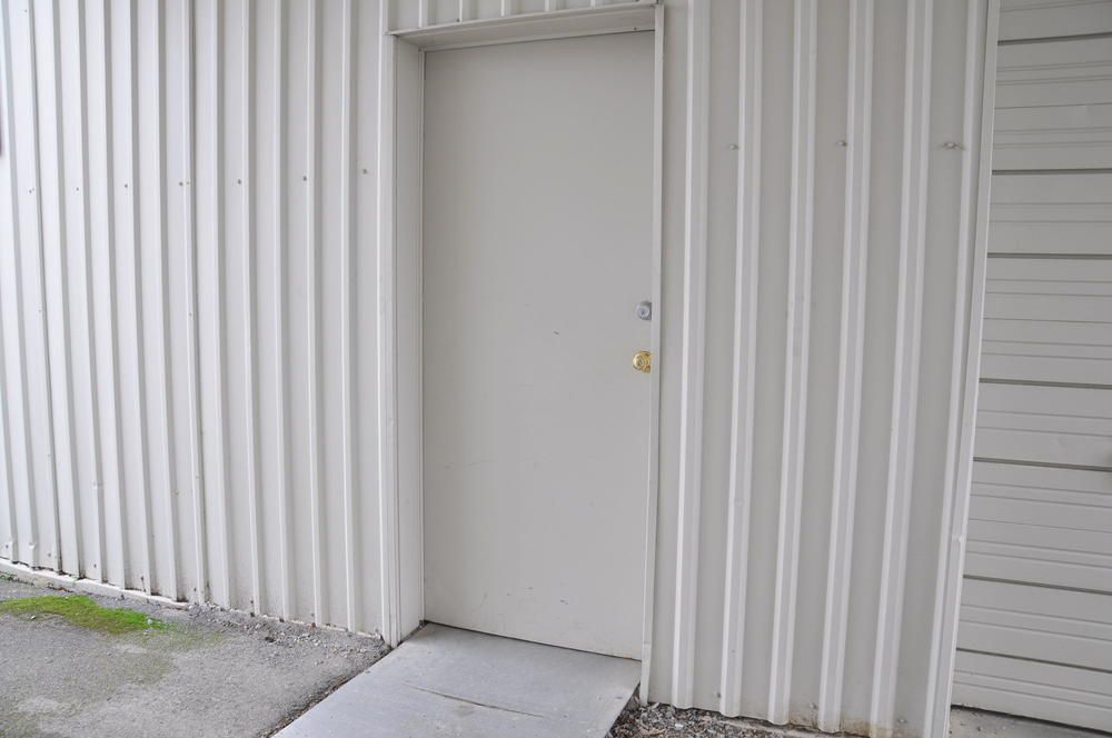 Office-Retail and Warehouse on Hixson PIke: 5424 Hixson Pike, Hixson, TN 37343